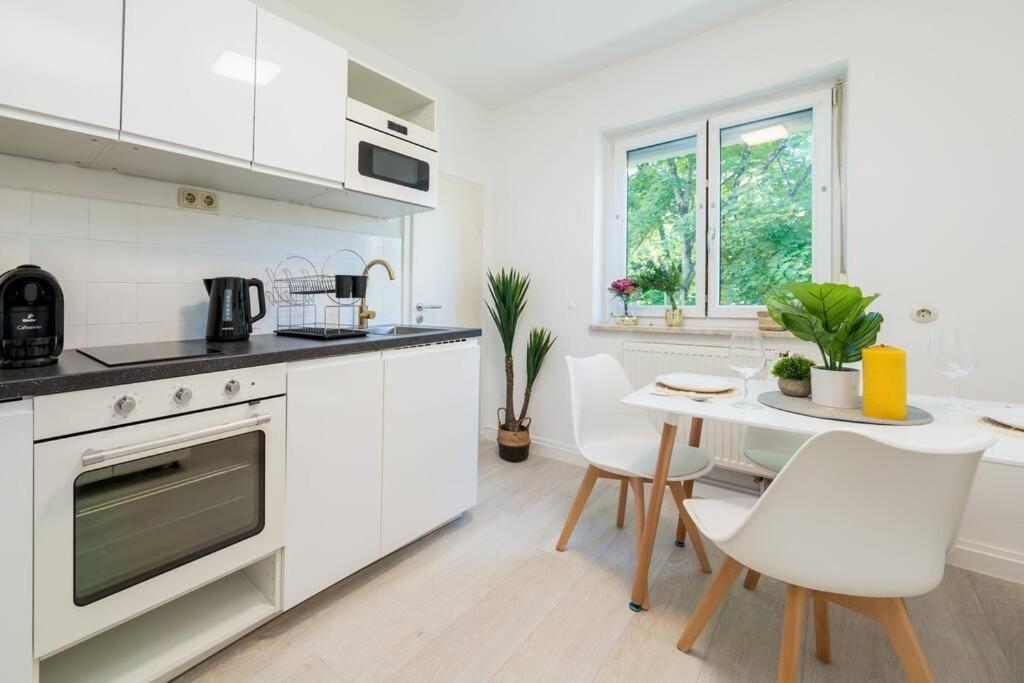 Eg Rechts -Wunderschoene 80M² Grosse 3-Zimmer City Wohnung Naehe Salzburg Freilassing Exterior photo