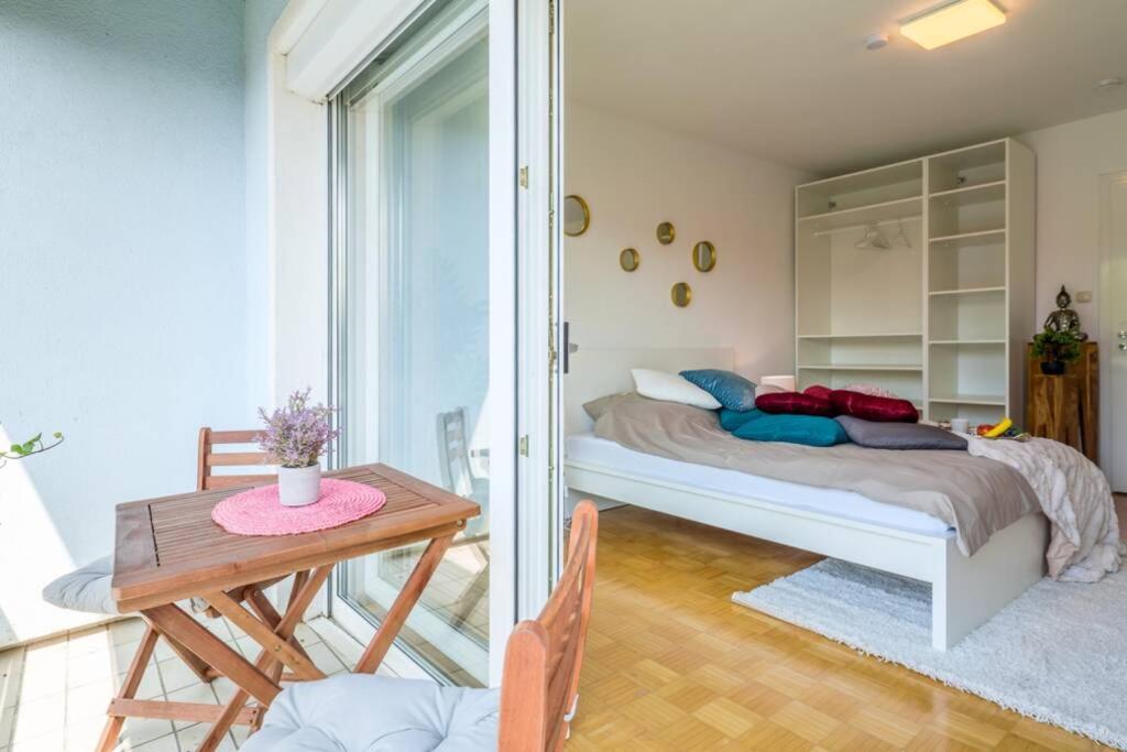 Eg Rechts -Wunderschoene 80M² Grosse 3-Zimmer City Wohnung Naehe Salzburg Freilassing Exterior photo