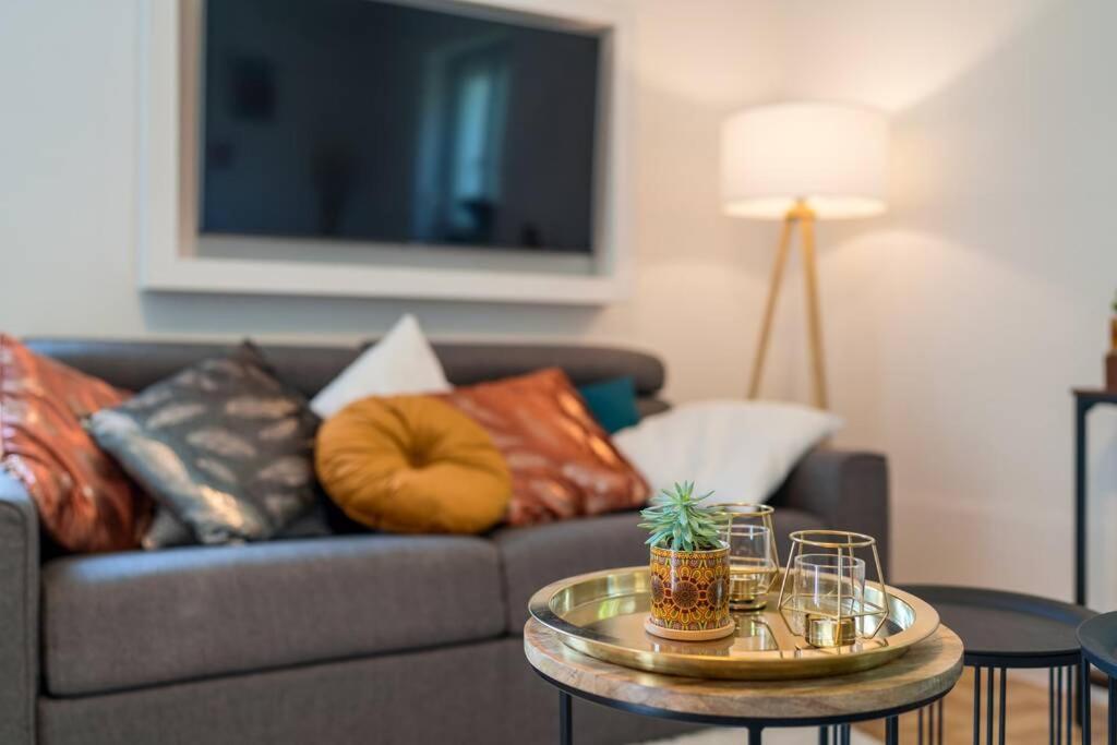 Eg Rechts -Wunderschoene 80M² Grosse 3-Zimmer City Wohnung Naehe Salzburg Freilassing Exterior photo